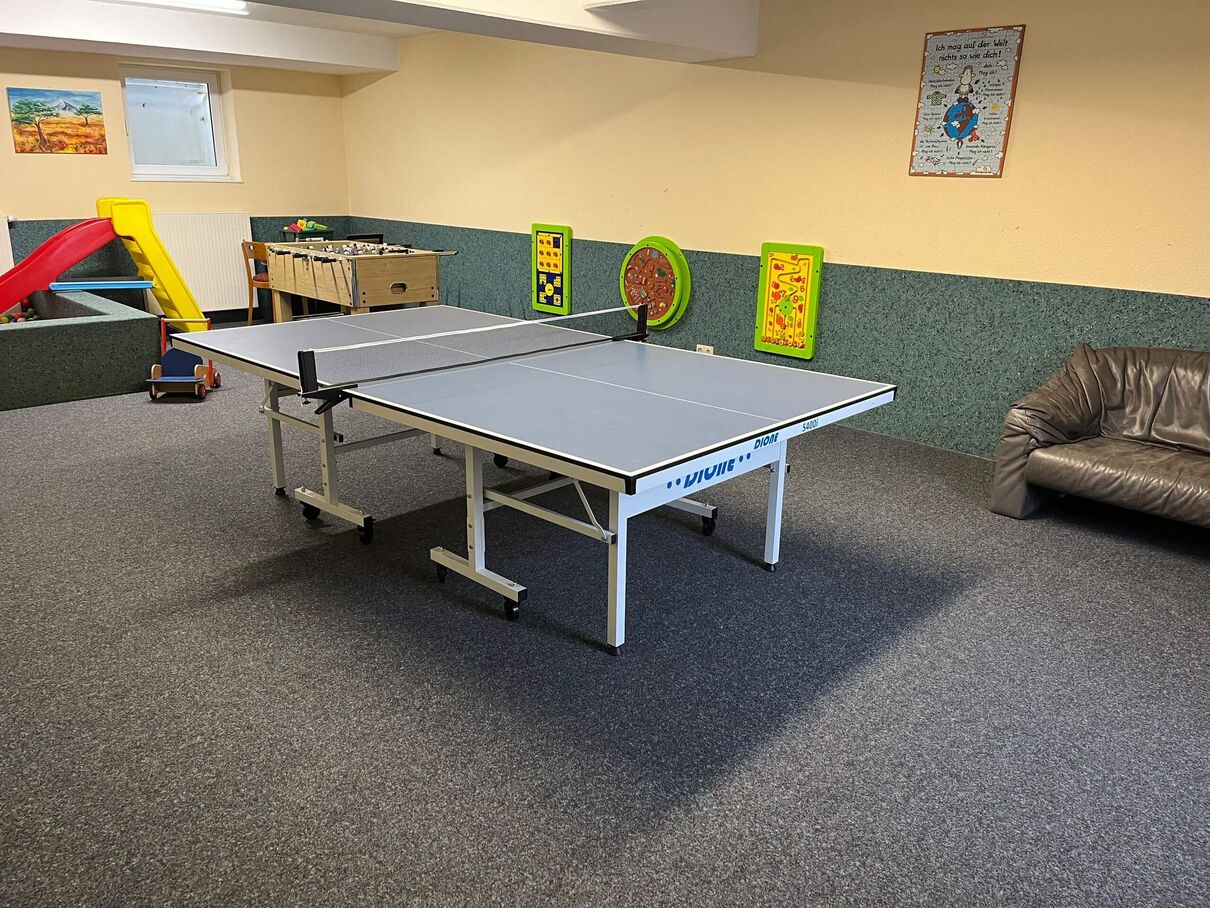 Spielraum Tischtennisplatte