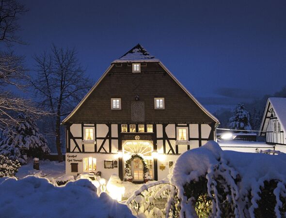 Winterzicht van Gut Vorwald-verlichting