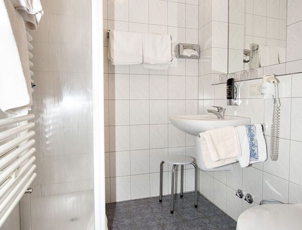 Ferienwohnung 14 Bad mit Dusche